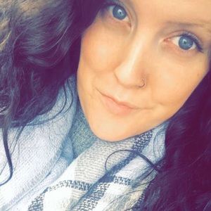 Meet your Posher, Cassie